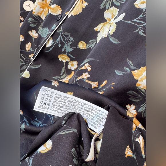 Forever 21 Contemporary Floral Pajama-Style Button Down – Black/Yellow Size L - Picture 5 of 5